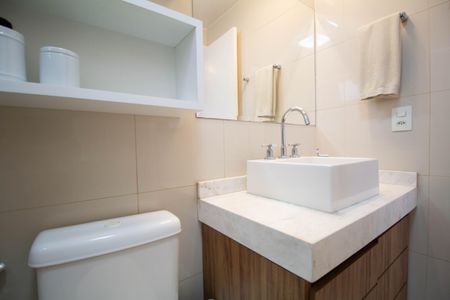 Apartamento à venda com 107m², 2 quartos e 2 vagasBanheiro 1