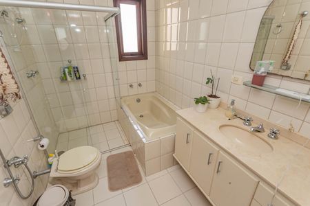 Casa à venda com 799m², 4 quartos e 2 vagasBanheiro da Suíte - Casa 2