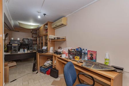 Casa à venda com 799m², 4 quartos e 2 vagasDeposito