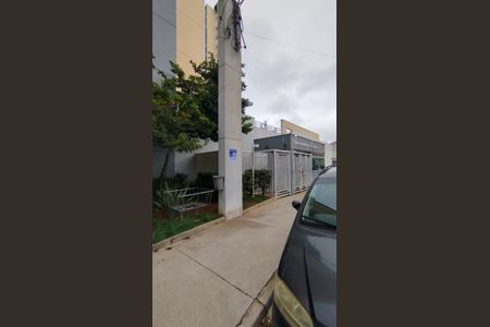 Apartamento à venda com 65m², 3 quartos e 2 vagasFachada e Placa