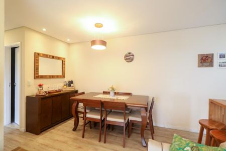 Apartamento à venda com 65m², 3 quartos e 2 vagasSala