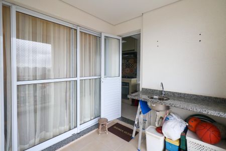Apartamento à venda com 65m², 3 quartos e 2 vagasVaranda