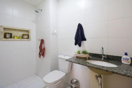 Apartamento à venda com 65m², 3 quartos e 2 vagasBanheiro Social