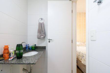 Apartamento à venda com 65m², 3 quartos e 2 vagasBanheiro da Suíte