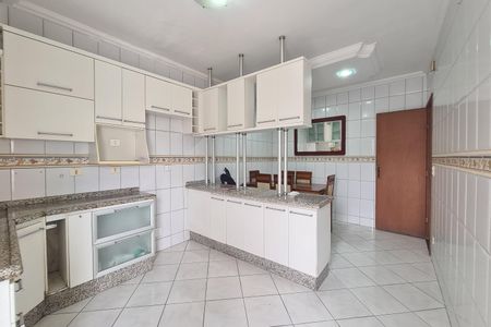 Casa para alugar com 333m², 3 quartos e 7 vagasCozinha