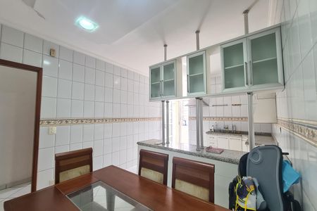 Casa para alugar com 333m², 3 quartos e 7 vagasCozinha