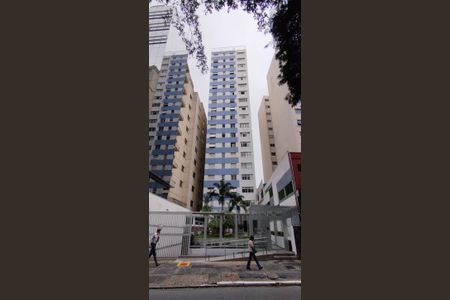 Apartamento à venda com 90m², 2 quartos e sem vaga Apartamento à venda com 90m², 2 quartos e sem vagaFachada