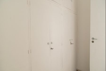 Apartamento à venda com 90m², 2 quartos e sem vaga Apartamento à venda com 90m², 2 quartos e sem vagaQuarto de Serviço