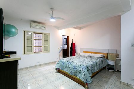 Casa à venda com 200m², 2 quartos e 3 vagasSuíte 2