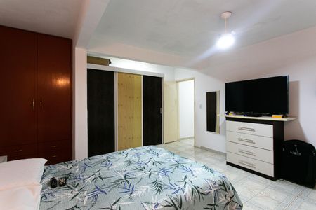 Casa à venda com 200m², 2 quartos e 3 vagasSuíte 2