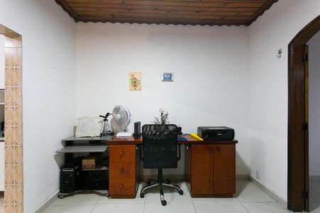 Casa à venda com 200m², 2 quartos e 3 vagasSala 2