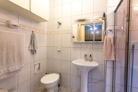 Casa à venda com 200m², 2 quartos e 3 vagasBanheiro da Suíte 1