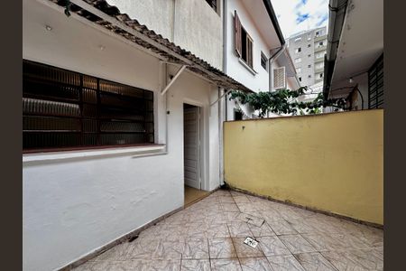 Casa à venda com 130m², 2 quartos e 1 vaga Casa à venda com 130m², 2 quartos e 1 vagaQuintal