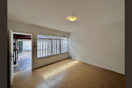 Casa à venda com 130m², 2 quartos e 1 vaga Casa à venda com 130m², 2 quartos e 1 vagaSala