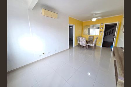 Sala de apartamento para alugar com 2 quartos, 60m² em Tupi, Praia Grande
