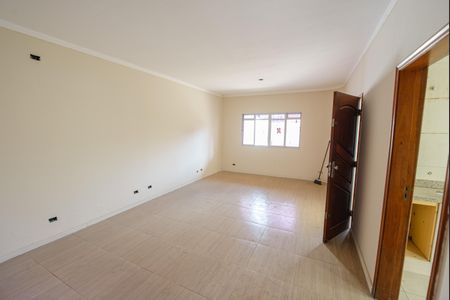 Casa para alugar com 220m², 3 quartos e 2 vagasSala