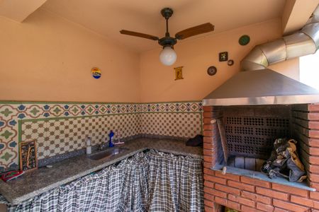 Casa de condomínio para alugar com 500m², 4 quartos e 3 vagas Casa de condomínio para alugar com 500m², 4 quartos e 3 vagasChurrasqueira