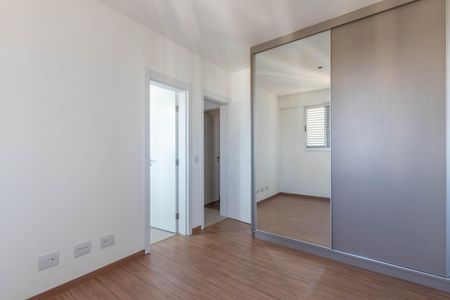 Apartamento à venda com 69m², 3 quartos e 2 vagas Apartamento à venda com 69m², 3 quartos e 2 vagasQuarto 3