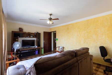 Casa à venda com 160m², 3 quartos e 4 vagasSala