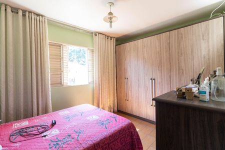 Casa à venda com 160m², 3 quartos e 4 vagasQuarto 2