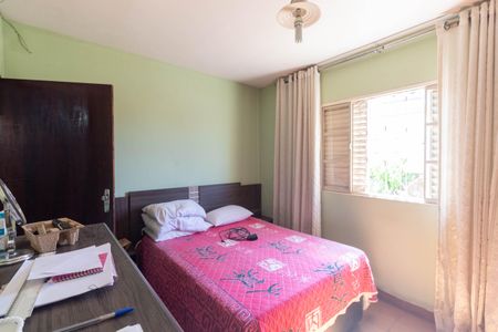 Casa à venda com 160m², 3 quartos e 4 vagasQuarto 2