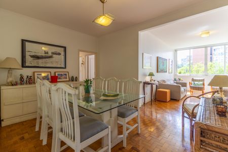 Apartamento à venda com 140m², 3 quartos e 1 vagaSala de Jantar