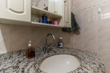 Apartamento à venda com 99m², 2 quartos e sem vagaBanheiro