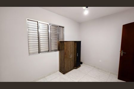 Casa à venda com 280m², 4 quartos e 2 vagas Casa à venda com 280m², 4 quartos e 2 vagasQuarto 3