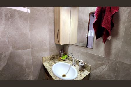 Casa à venda com 280m², 4 quartos e 2 vagas Casa à venda com 280m², 4 quartos e 2 vagasBanheiro