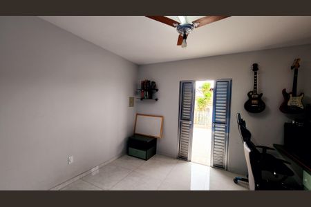 Casa à venda com 280m², 4 quartos e 2 vagas Casa à venda com 280m², 4 quartos e 2 vagasQuarto 2