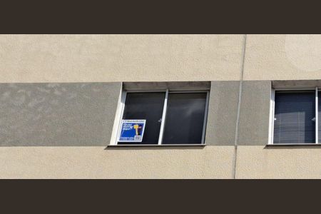 Apartamento à venda com 42m², 2 quartos e 1 vaga Apartamento à venda com 42m², 2 quartos e 1 vagaAdesivo na Janela