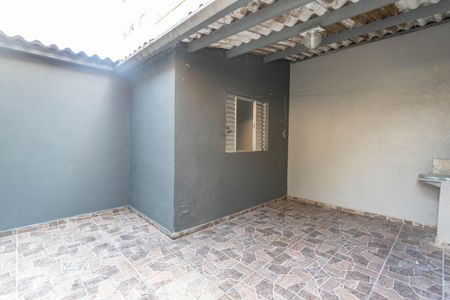 Casa à venda com 100m², 2 quartos e 2 vagas Casa à venda com 100m², 2 quartos e 2 vagasÁrea de serviço