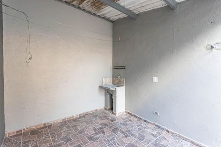 Casa à venda com 100m², 2 quartos e 2 vagas Casa à venda com 100m², 2 quartos e 2 vagasÁrea de serviço