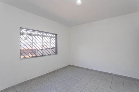 Casa à venda com 100m², 2 quartos e 2 vagas Casa à venda com 100m², 2 quartos e 2 vagasSala