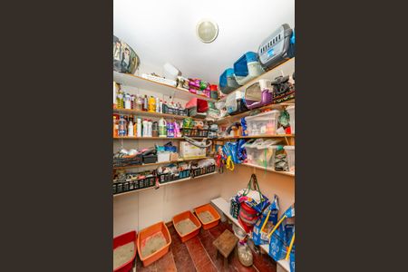 Apartamento à venda com 210m², 4 quartos e 3 vagas Apartamento à venda com 210m², 4 quartos e 3 vagasDespensa da Área de Serviço