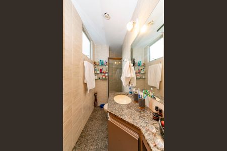 Apartamento à venda com 210m², 4 quartos e 3 vagas Apartamento à venda com 210m², 4 quartos e 3 vagasBanheiro da Suíte