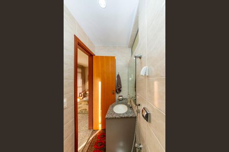 Apartamento à venda com 210m², 4 quartos e 3 vagas Apartamento à venda com 210m², 4 quartos e 3 vagasBanheiro Social 2