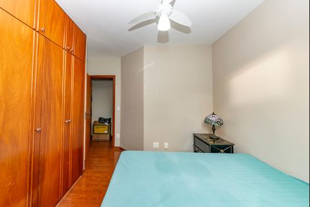 Apartamento à venda com 210m², 4 quartos e 3 vagas Apartamento à venda com 210m², 4 quartos e 3 vagasQuarto 3