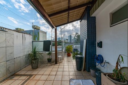 Apartamento à venda com 210m², 4 quartos e 3 vagas Apartamento à venda com 210m², 4 quartos e 3 vagasÁrea Externa