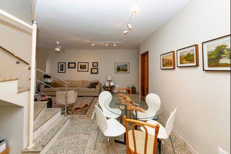 Apartamento à venda com 210m², 4 quartos e 3 vagas Apartamento à venda com 210m², 4 quartos e 3 vagasSala 1