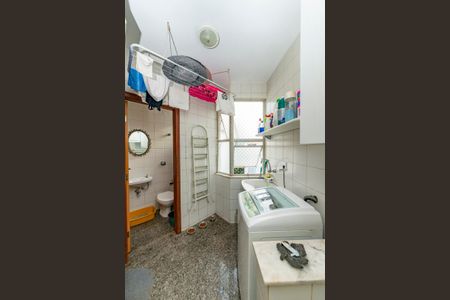 Apartamento à venda com 210m², 4 quartos e 3 vagas Apartamento à venda com 210m², 4 quartos e 3 vagasÁrea de Serviço