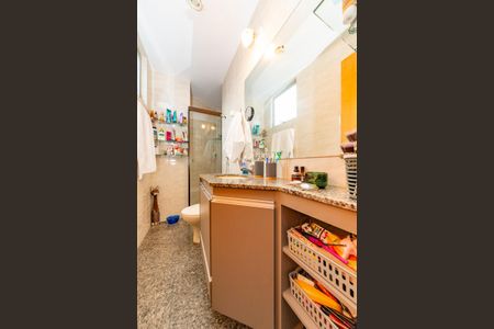 Apartamento à venda com 210m², 4 quartos e 3 vagas Apartamento à venda com 210m², 4 quartos e 3 vagasBanheiro da Suíte