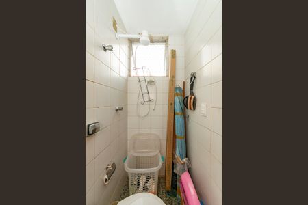 Apartamento à venda com 210m², 4 quartos e 3 vagas Apartamento à venda com 210m², 4 quartos e 3 vagasBanheiro de Serviço