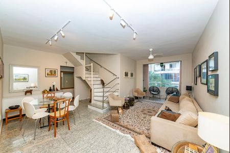 Apartamento à venda com 210m², 4 quartos e 3 vagas Apartamento à venda com 210m², 4 quartos e 3 vagasSala 1