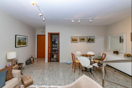 Apartamento à venda com 210m², 4 quartos e 3 vagas Apartamento à venda com 210m², 4 quartos e 3 vagasSala 1