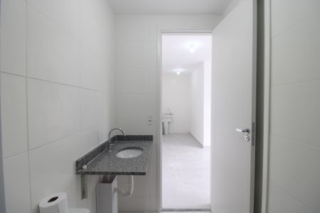 Apartamento para alugar com 34m², 2 quartos e sem vagaBanheiro