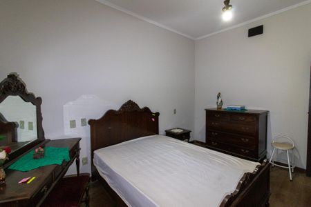 Casa à venda com 195m², 4 quartos e 2 vagasQuarto