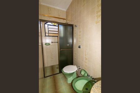 Casa à venda com 195m², 4 quartos e 2 vagasBanheiro