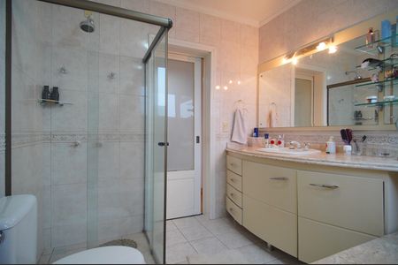 Apartamento à venda com 210m², 4 quartos e 2 vagasBanheiro da Suíte