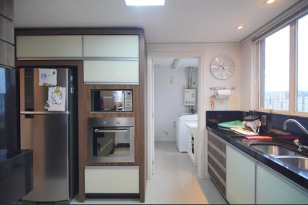 Apartamento à venda com 210m², 4 quartos e 2 vagasCozinha